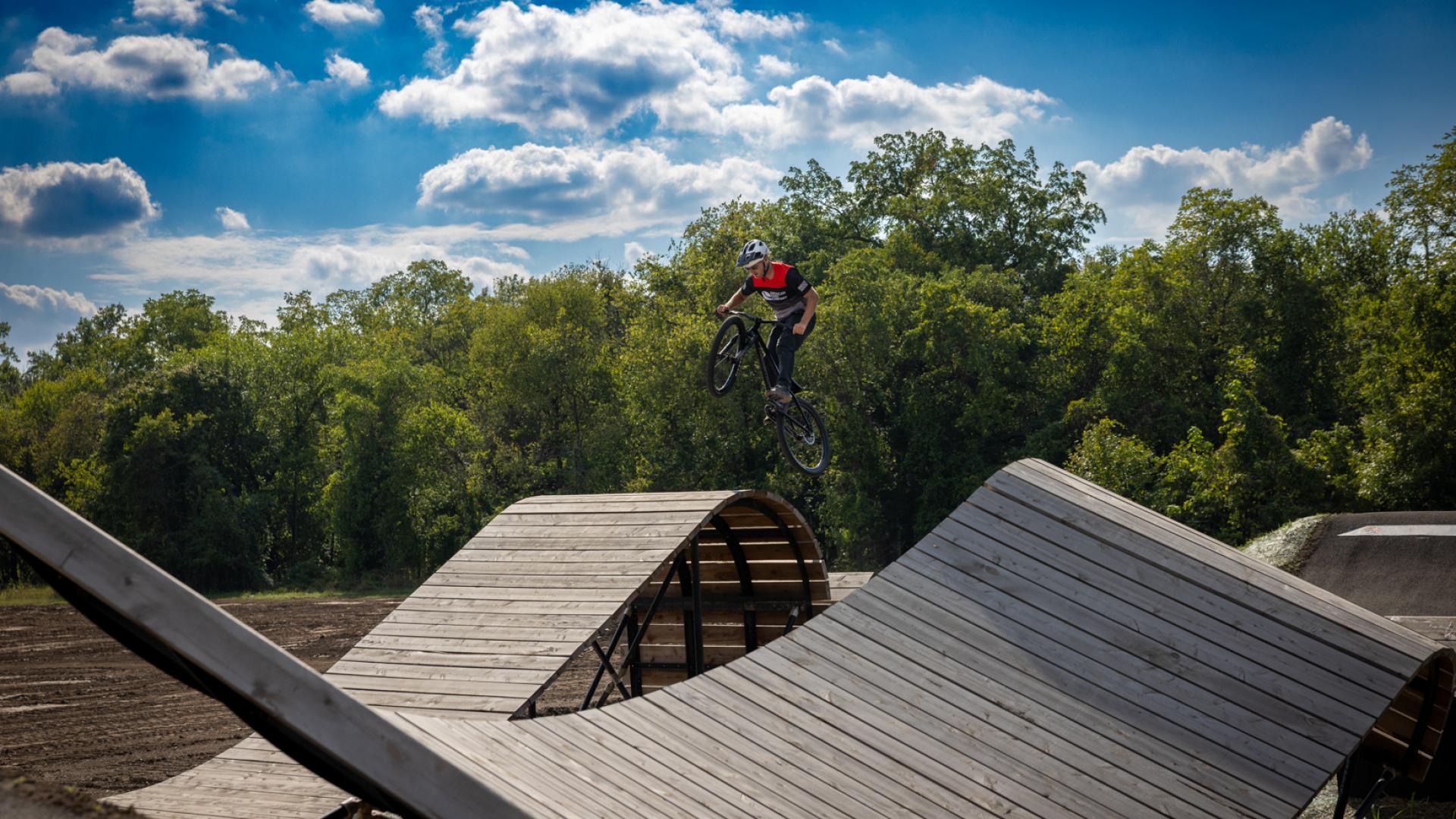 Wooden ramp structures on jump lines