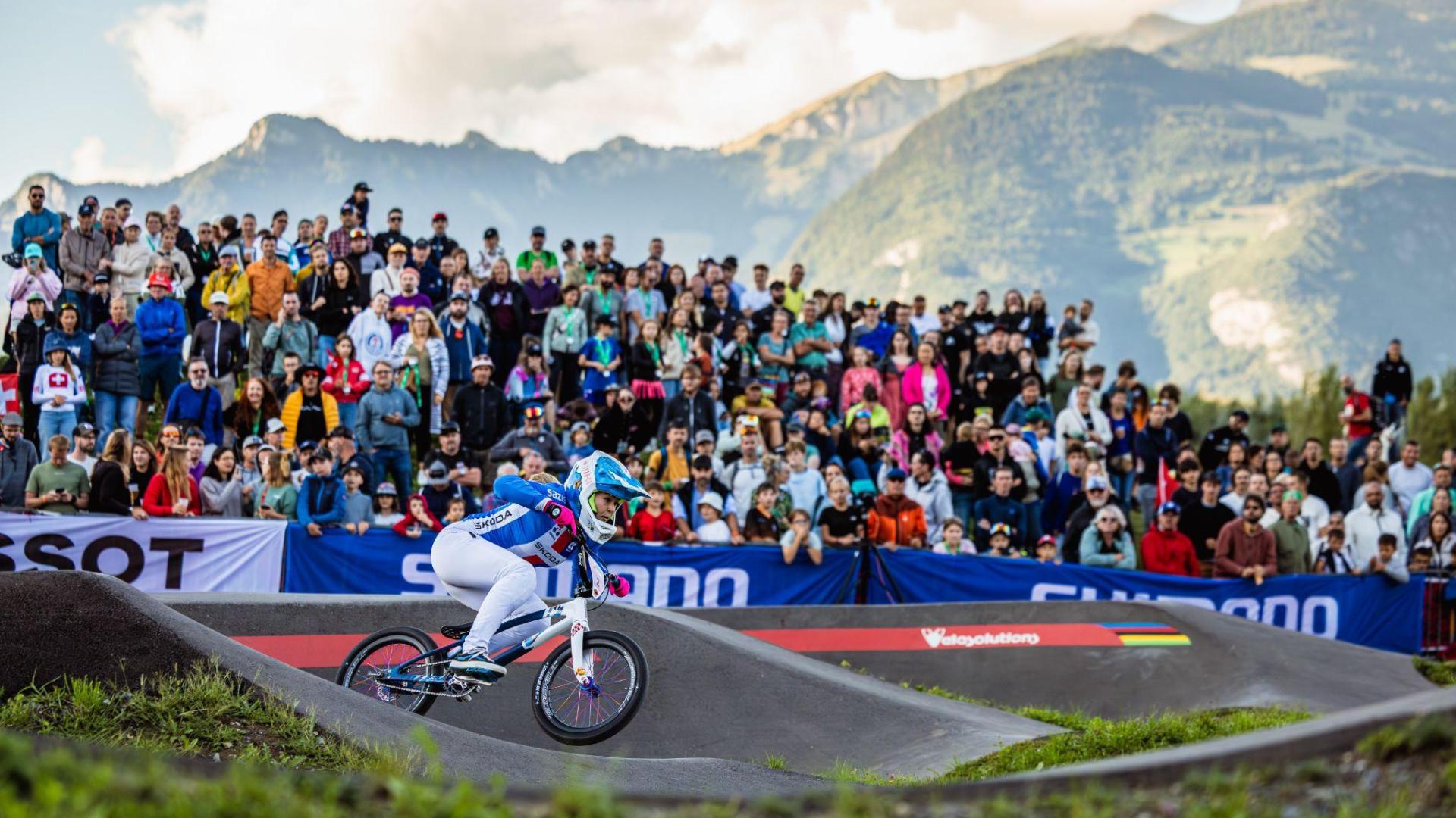 Big crowd watches a UCI Pump Track World Championships event